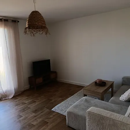 Maison Entiere Avec Apartmán Ecommoy